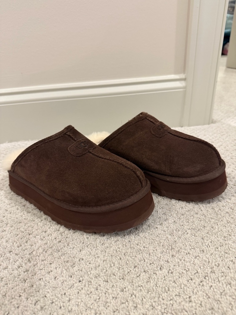 Ugg Discoquette slide slippers